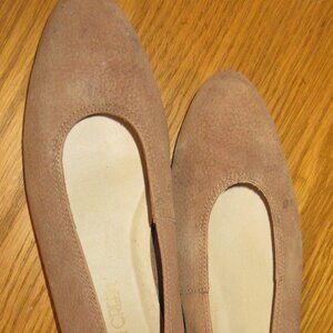 NEW CABIN CREEK 8M Tan Suede Shoes Flats